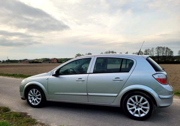 Opel Astra cena 9900 przebieg: 279354, rok produkcji 2004 z Sochaczew małe 37